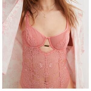 Aerie Show Off‎ Unlined Lace Bodysuit Size 32DD Pink Sexy Sheer Lingerie